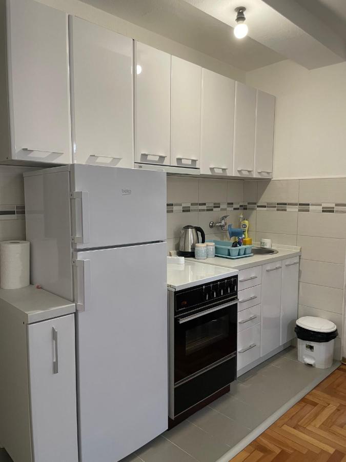 A&J Apartment Budva Exteriör bild